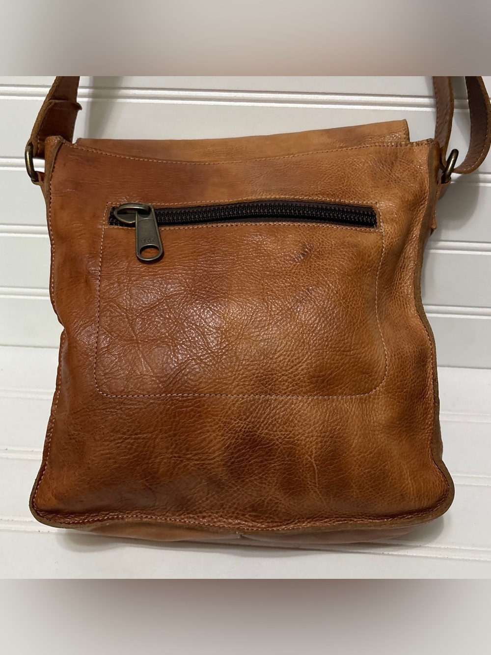BED STU Venice Beach Brown Tan Rustic Leather Crossbody Satchel Bag Tote - Picture 4 of 11